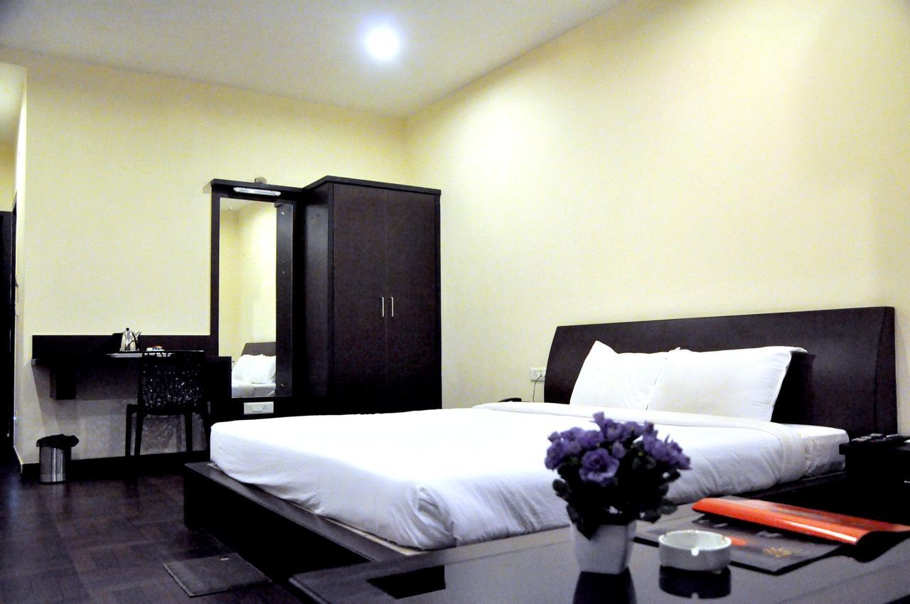 Hotel Suncity Palace Jharsuguda Екстер'єр фото