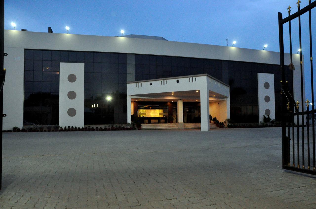 Hotel Suncity Palace Jharsuguda Екстер'єр фото