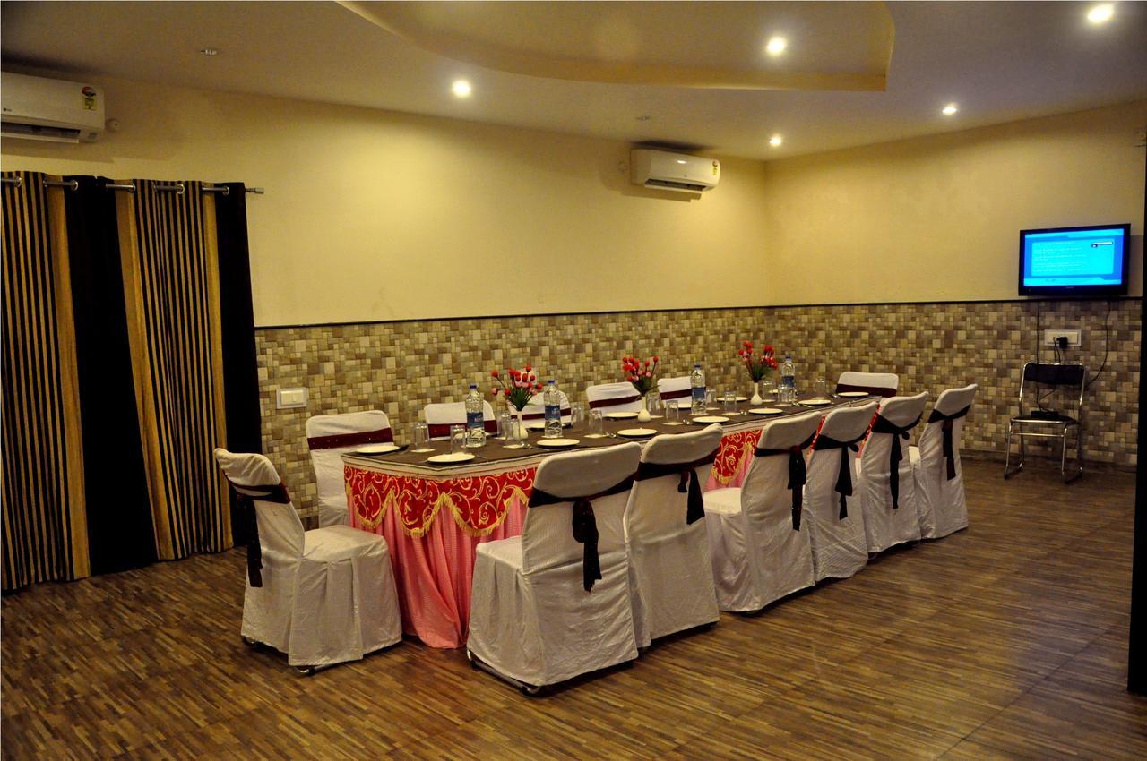 Hotel Suncity Palace Jharsuguda Екстер'єр фото